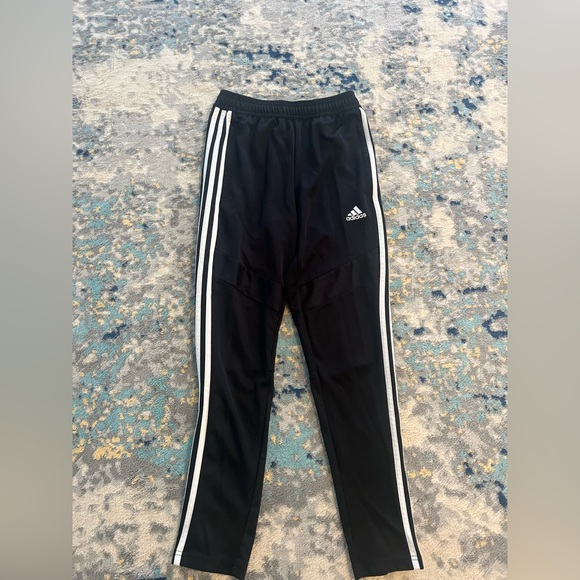 ADIDAS / Black / 11-12 years / WORN ONCE / Medium Kids - Picture 1 of 2